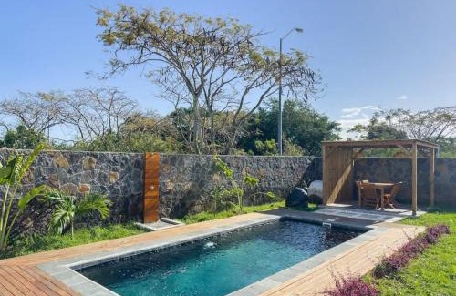 Mont Choisy Villa | Villa Asahi , Steps from Mont Choisy Beach & Golf