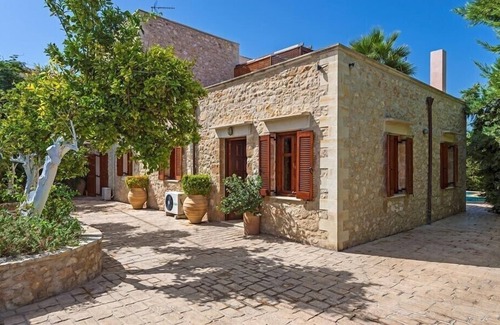 Asteri Villa | Villa Asteri Pool Sea View Stone Villa 4BR