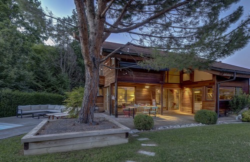 Epagny-Metz-Tessy Villa | Villa at the edge of the woods