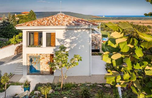 Osenovo Villa | Villa Aura Boutique Escape with Heated Pool near Albena
