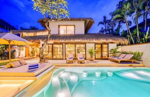Laksmana Villa | Villa Aurora - Private 6 BDR Villa in Seminyak, prime Location, Pool & Garden