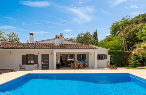 La Canyera Villa | Villa "Aurora" with Pool, Garden, Terraces & Wi-Fi