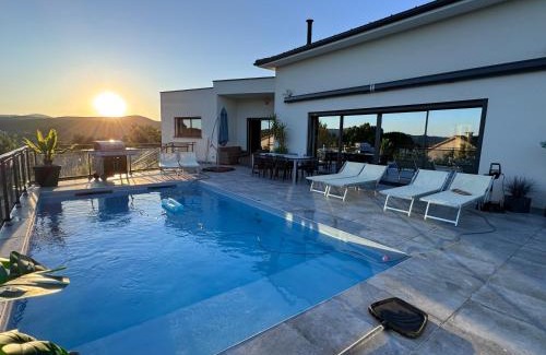 Saint-Julien-les-Rosiers Villa | Villa avec vue panoramique sur les Cévennes