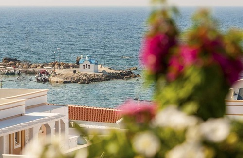 Kato Galatas Villa | Villa Avgi I Luxury close to the Sea