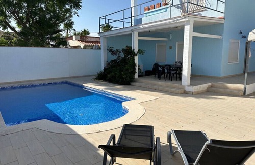 Vinaros Villa | Villa Azul - Chalet CON Piscina Privada 8 Personas 300 M. Playa