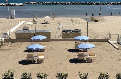 Viserbella Apartment | Villa "Baci sul Mare" Attico- Spiaggia privata
