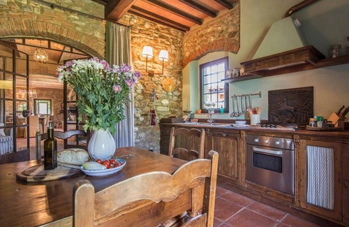 Mercatale Val di Pesa Villa | Villa Badessa in Tuscany by Fantasia Villas