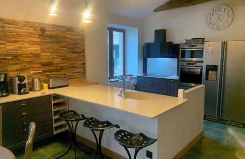Cerons House | Villa Baptiste 25 minutes from Bordeaux Billiards Sauna Spa Swimming pool Table tennis Table soccer