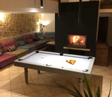 Cerons House | Villa Baptiste Spa Sauna Billard Piano ping-pong baby-foot Piscine près de Bordeaux