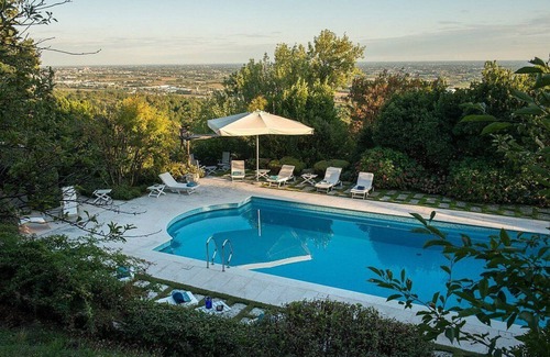 Asolo Villa | Villa Barocca: A splendid seventeenth-century three-story historical villa, with Free WI-FI.