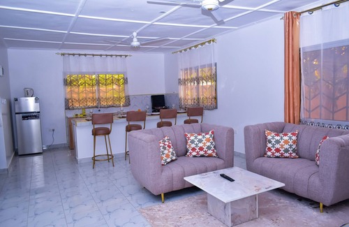 Kilifi Villa | Villa - Beach 2km, Wifi, Smart TV, Parking - by Mango Tree Cottages Kilifi