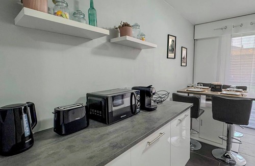 Chartres Apartment | Villa Bel Air - apartment with garden