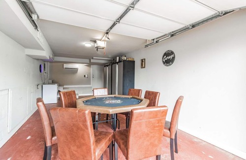 Downtown House | Villa Bella elegant family retreat in downtown Bentonville