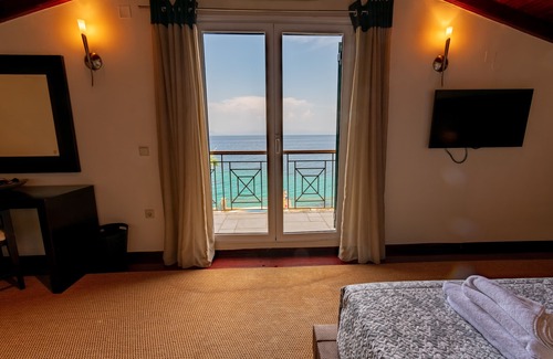 Benitses Villa | Villa Benele on the beach, Greece on Corfu