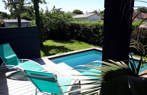 Cestas House | Villa between pines and vines, in a quiet location