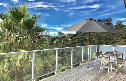 Palm Beach Apartment | Villa Blanca - Villa Blanca is the perfect holiday accommodation if you are seeking quality accommodation for up to 4 guests. This Villa is in located at the lowest point of the resort, making access in and out easy. Its elevated position offers wond
