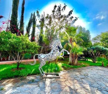Drargua Villa | Villa blanche piscine chauffée