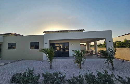 Marie Pampoen Villa | Villa Blenchi. Luxe Villa met Privézwembad: Beleef het Beste van Curaçao!