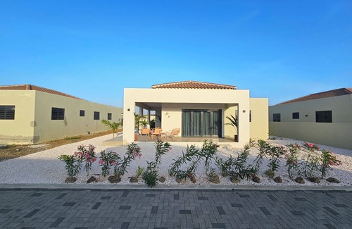 Marie Pampoen Villa | Villa Blenchi. Luxe Villa met Privézwembad: Beleef het Beste van Curaçao!