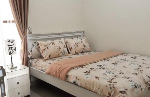 Dinoyo Villa | Villa Blossom Kayana Regency E7