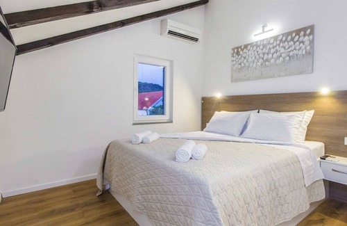 Tribunj Villa | Villa BLU - holiday house with heated salt water pool, 200m to the sea, free WIFI, parking