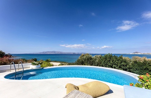 Maragas Villa | Villa 'Blue' a unique escape from reality - private swimming pool