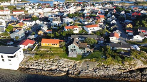 Henningsvaer Villa | Villa Bluebird-Exclusive 5 bedroom 3 bathroom