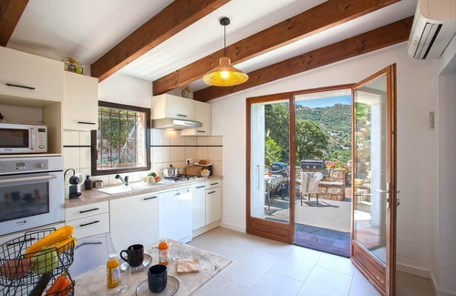L'Ile-Rousse Villa | Villa Bodri: a villa between sky and sea