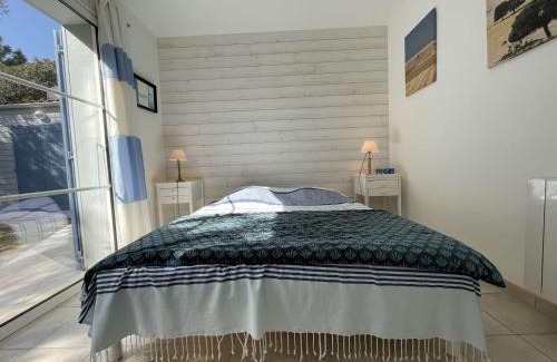 Domino House | Villa bord de mer, 10 pers, 5 chbres, proche plage, jardin privé, Wifi, animaux ok - FR-1-246A-207