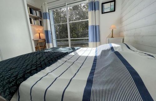 Domino House | Villa bord de mer, 10 pers, 5 chbres, proche plage, jardin privé, Wifi, animaux ok - FR-1-246A-207