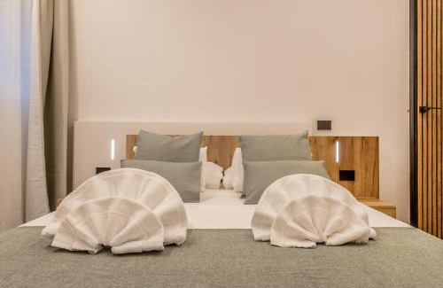 Quartiere Coppede Apartment | Villa Borghese - Futuristic Suite
