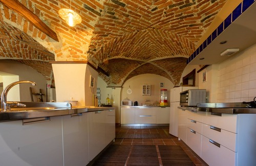 Castelletto Stura Villa | VILLA BOTTERA whit Jacuzzi in the garden from LANGHE/ALBA and the ALPI