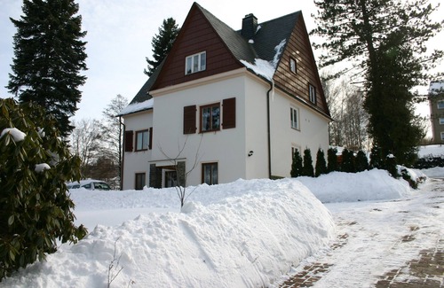 Pockau-Lengefeld Condo | Villa by the park, heated pool, parking place, many possibilities for excursions
