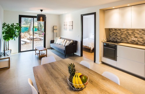 Le Collet Villa | VILLA CALA - Private Flat - Côte d'Azur Villages