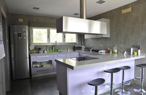 Yecla Villa | Villa 'Campo Premium' with Mountain View, Wi-Fi and Air Conditioning