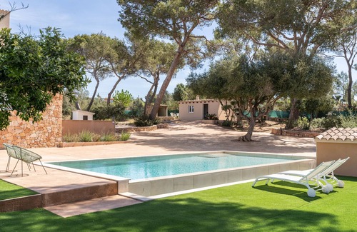 l'Aranjassa Villa | Villa 'Can Luciana' with Private Pool, Wi-Fi, and Air Conditioning