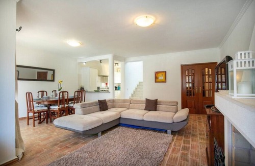 Praia da Luz Apartment | Villa Carraig - Praia Da Luz - A 3 Bedroom Villa 100m from the Beach