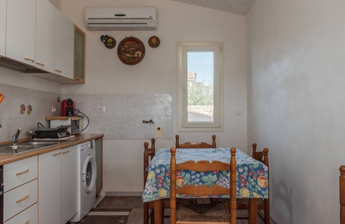 Licata House | Villa 'Casa Di Elvira' with Private Terrace, Wi-Fi and Air Conditioning