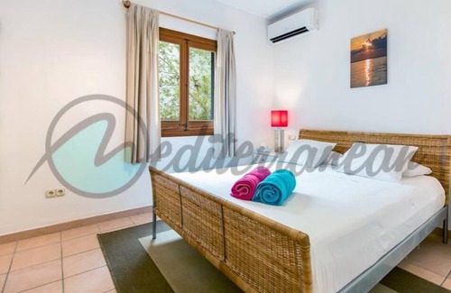 El Toro House | Villa Casablanca near port adriano by villasmediterranean