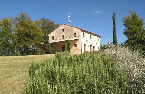 Ponzano di Fermo House | Villa Casale Leporello, sleeps 7, with pool in stunning location