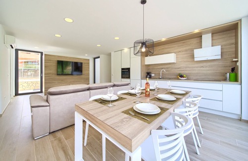 Krk Apartment | Villa Celeia - Luxurious first floor apartment with heated pool in city centre of Krk