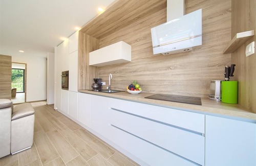 Krk Apartment | Villa Celeia - Luxurious first floor apartment with heated pool in city centre of Krk
