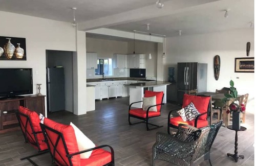 El Hawaii Ski Chalet | Villa Chelinita - Monterrico beach front