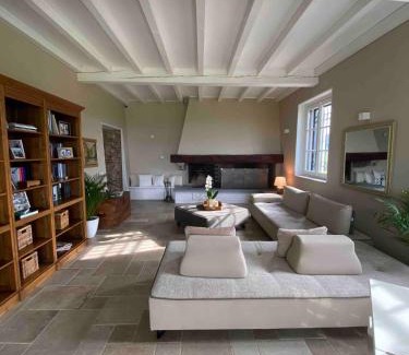 Montecalvo Versiggia House | Villa Chloé