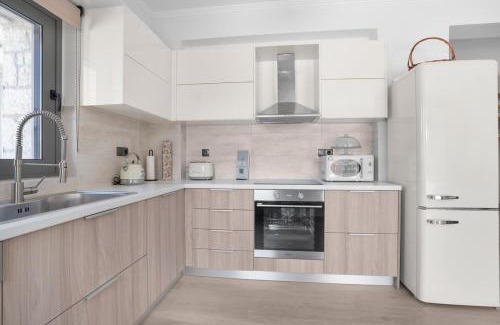 Meganisi Villa | Villa Chriselia - 3 Bedrooms With Sea Access