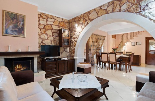 Makhairoi Villa | Villa Chryssa, stone villa with private pool in Neo Chorio village, Chania Crete