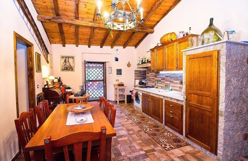 Motta Camastra Villa | Villa Circe: A characteristic and welcoming cottage situated at a short distance from the suggestive Alcantara Gorges, with Free WI-FI.