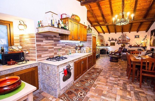 Motta Camastra Villa | Villa Circe: A characteristic and welcoming cottage situated at a short distance from the suggestive Alcantara Gorges, with Free WI-FI.