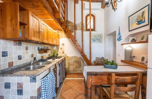 Calasetta Villa | Villa 'Claudia - Calasetta' with Sea View, Wi-Fi and Air Conditioning