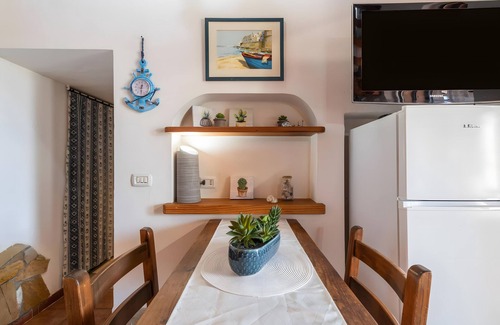 Calasetta Villa | Villa 'Claudia - Calasetta' with Sea View, Wi-Fi and Air Conditioning